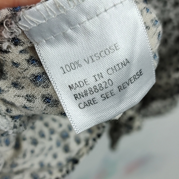 Cynthia Rowley Floral Print V-neck Top - Picture 5 of 10